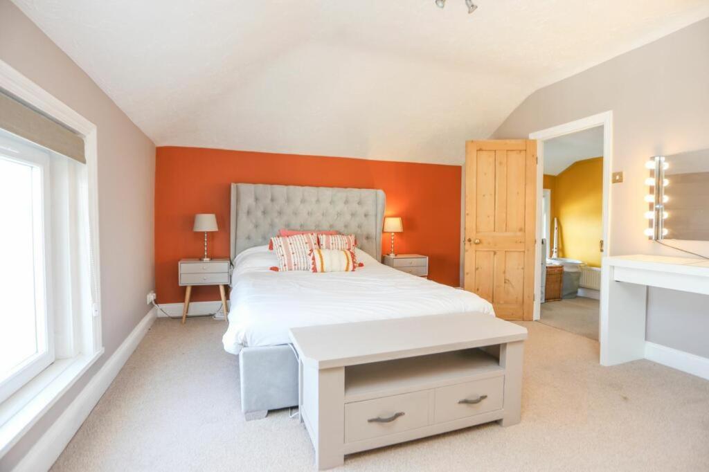 Southsea Historic Gem - Elegant Apartments ポーツマス エクステリア 写真