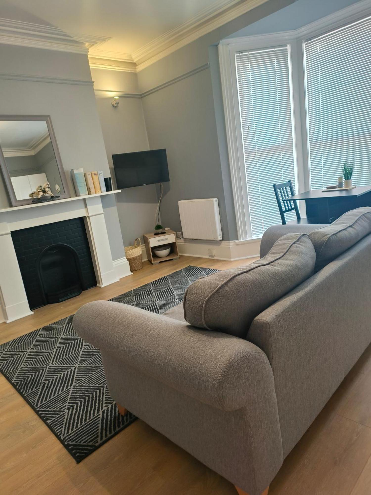 Southsea Historic Gem - Elegant Apartments ポーツマス 部屋 写真